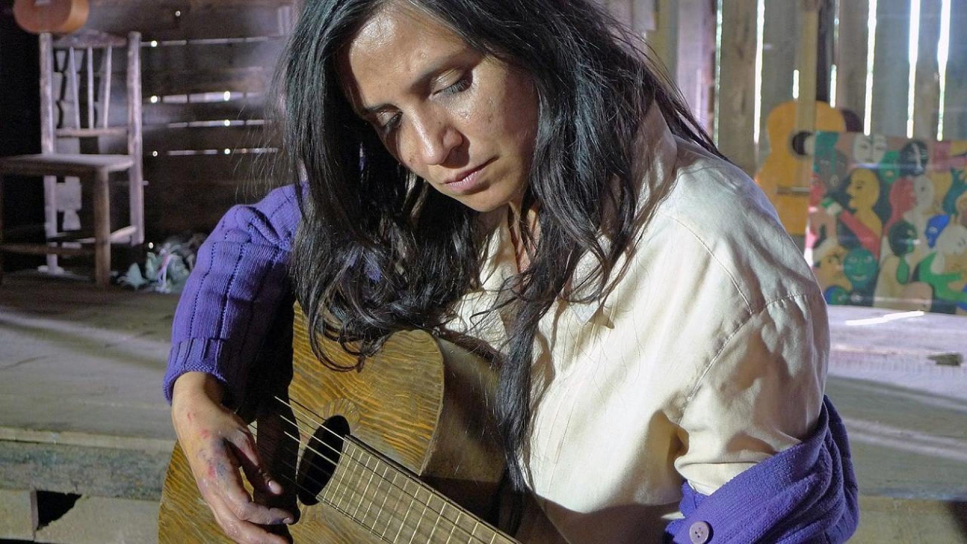 Backdrop for Violeta Went to Heaven