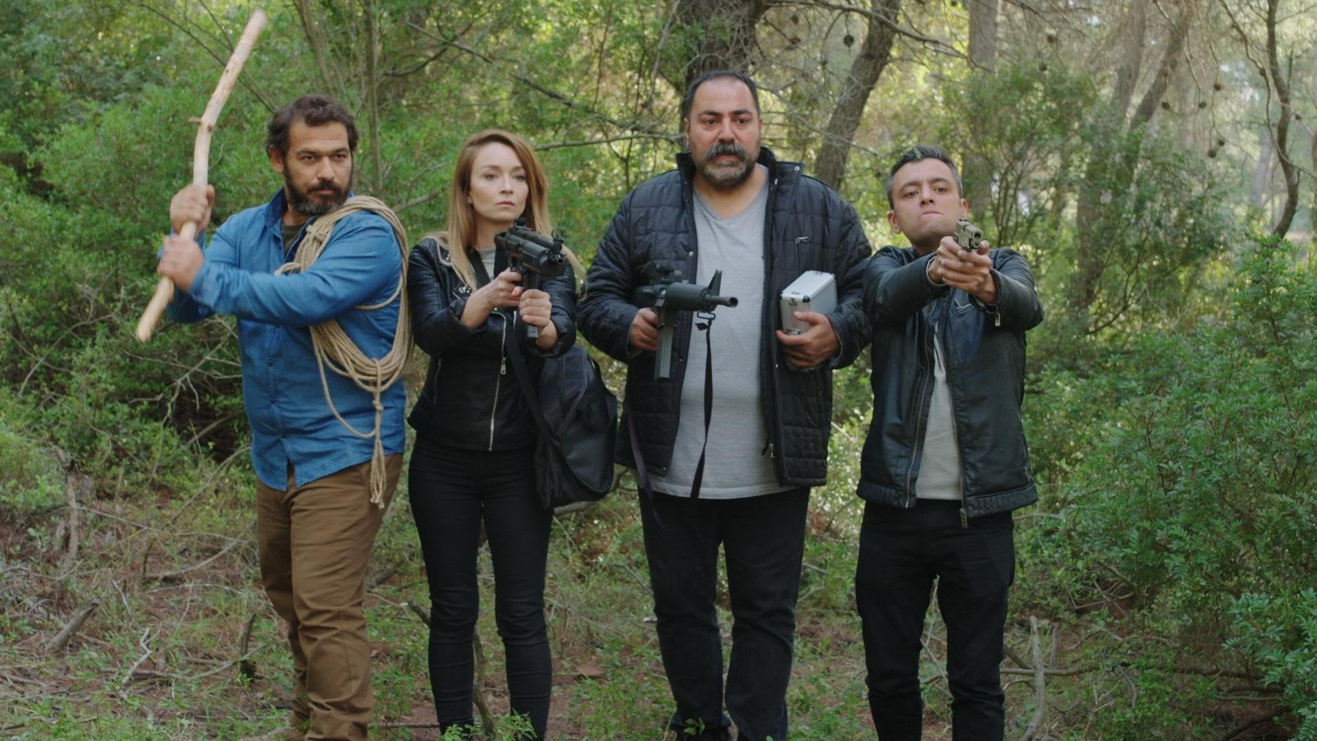 Backdrop for Mahşerin Üç Delisi