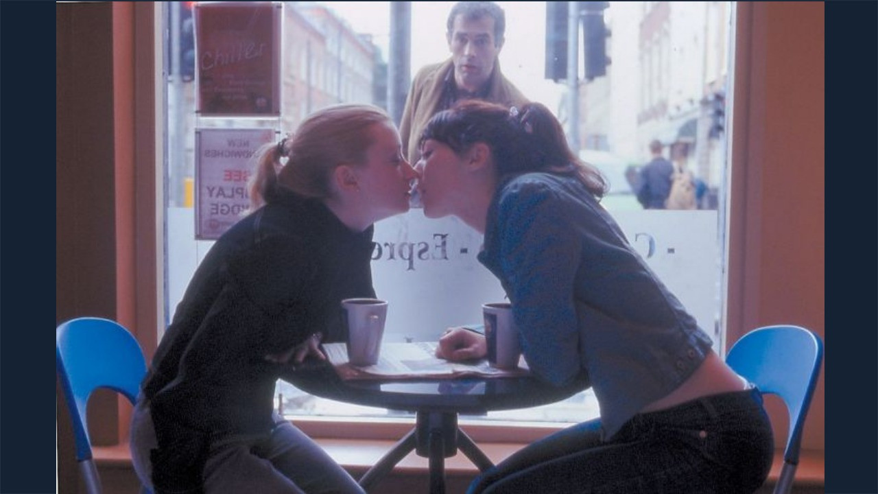 Backdrop for Goldfish Memory