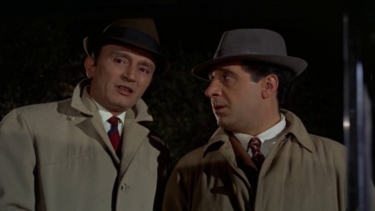 Backdrop for Los que tocan el piano