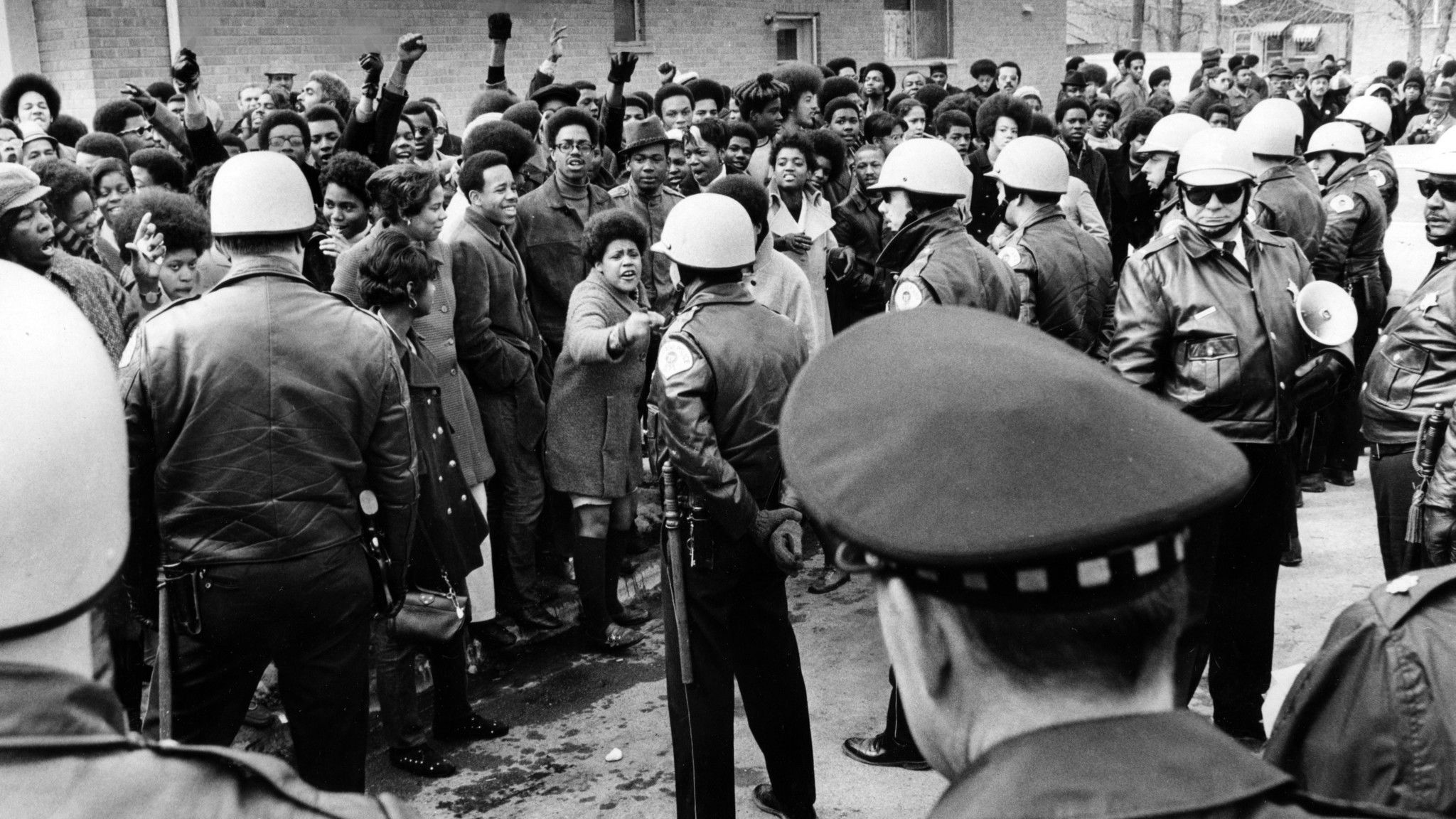 Backdrop for Shame of Chicago, Shame of the Nation