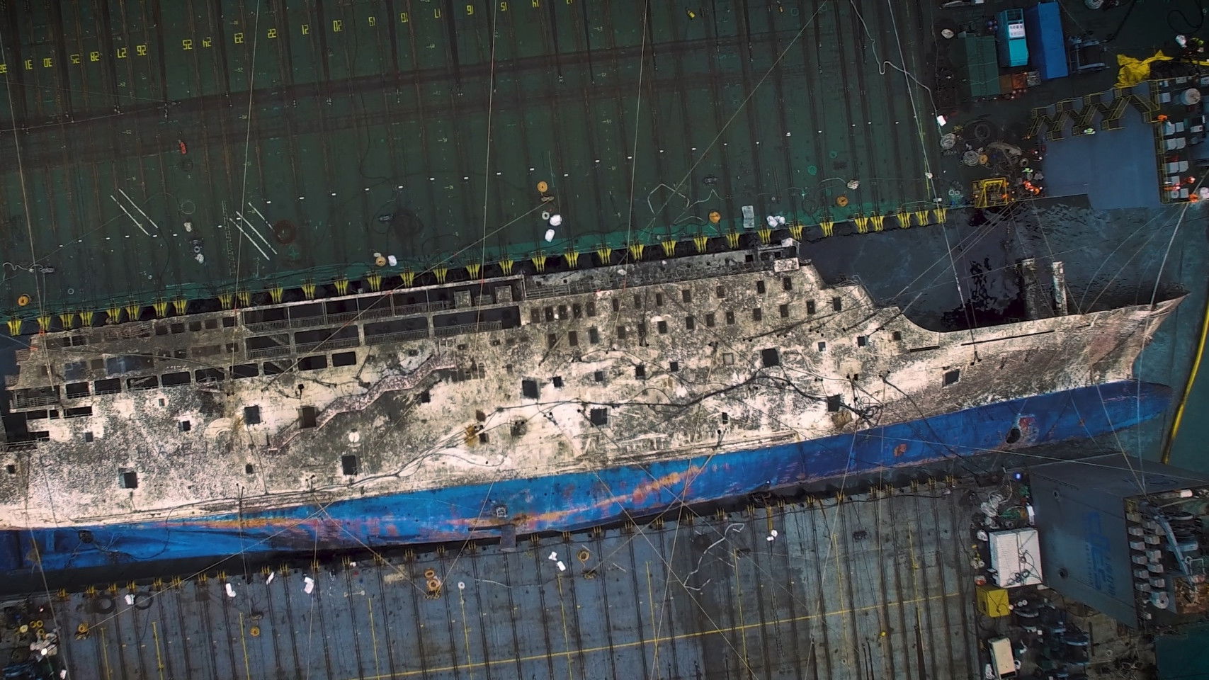 Backdrop for 10 Years After the Sinking, Zero-Sum