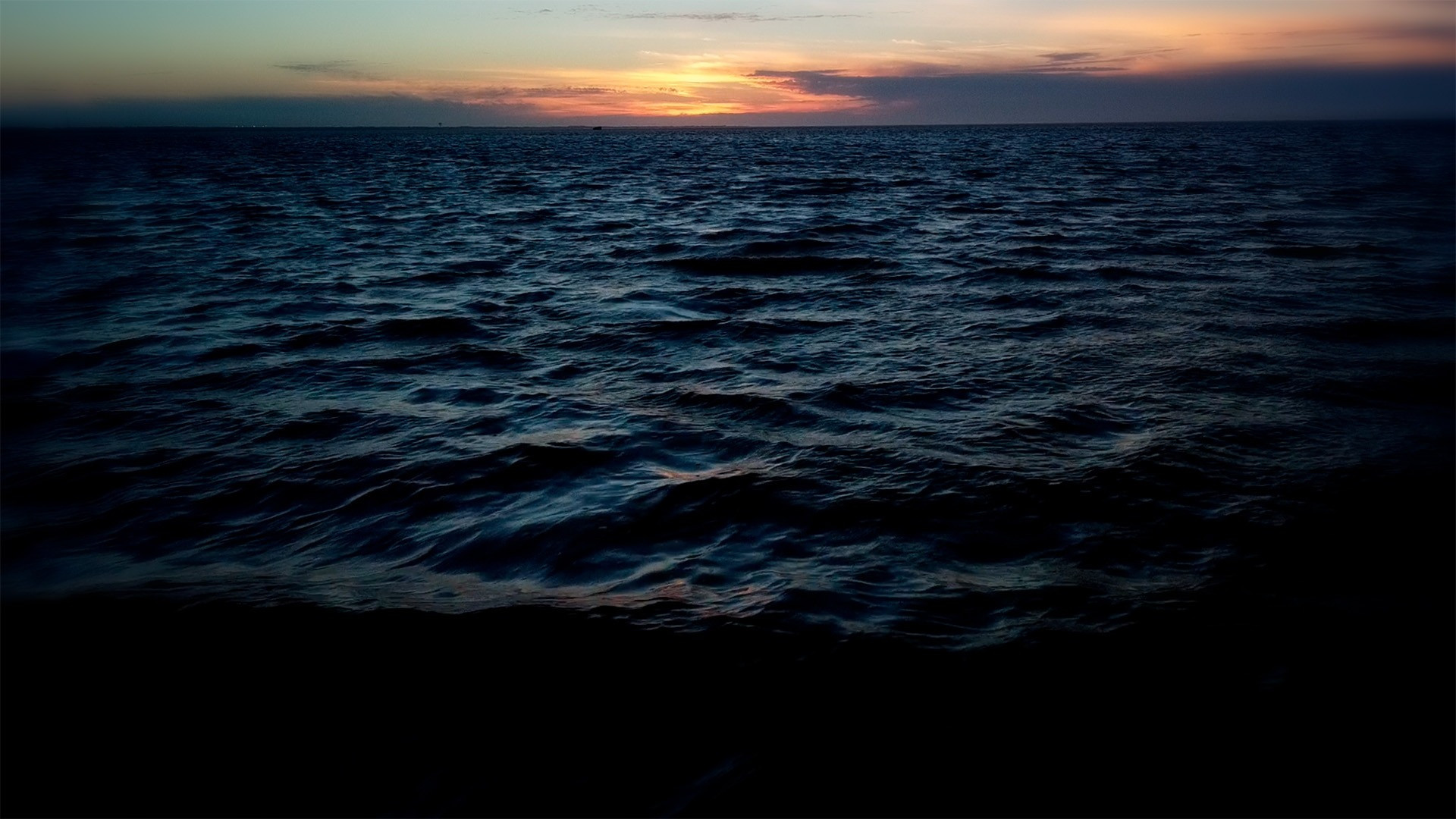 Backdrop for Titanic: Secrets of the Shipwreck