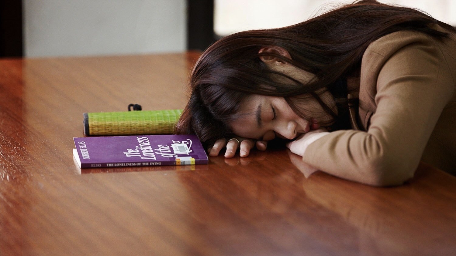 Backdrop for Nobody's Daughter Haewon