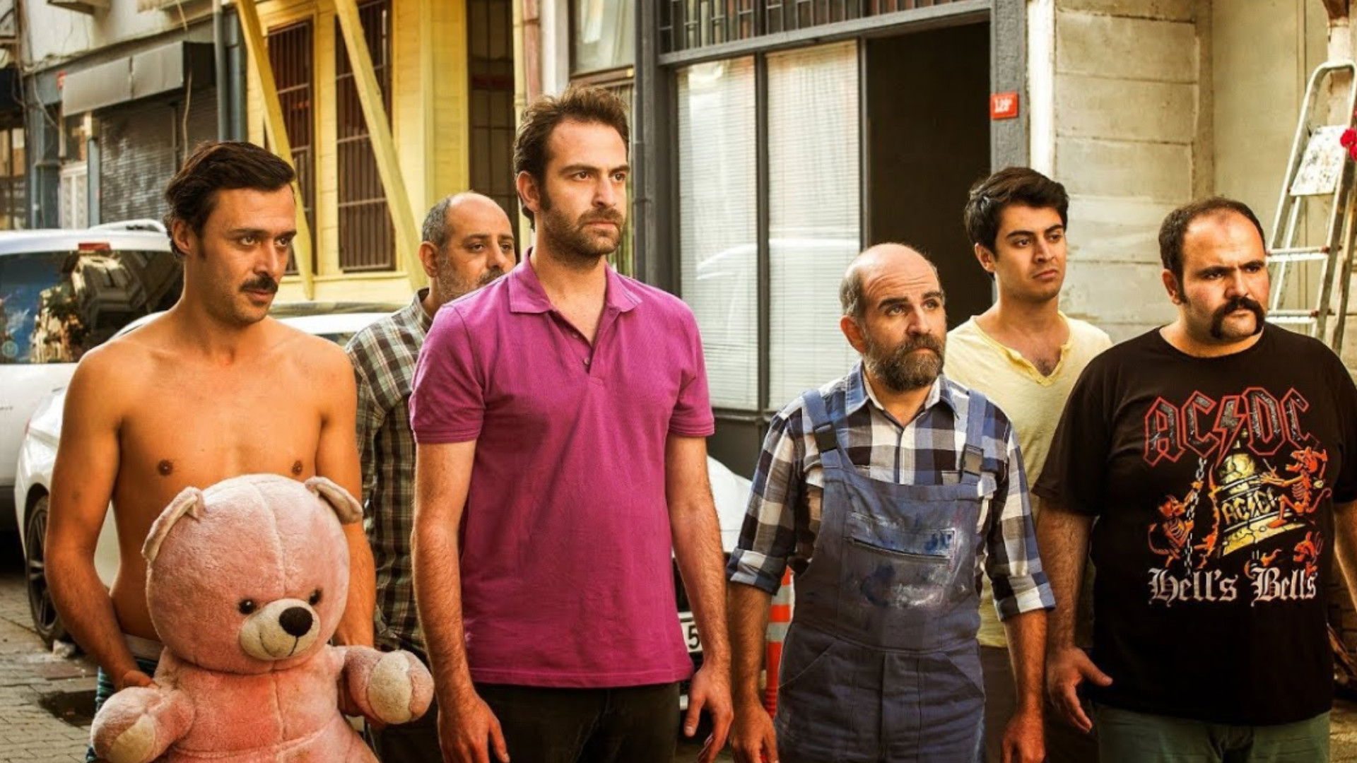 Backdrop for Ev Kira Semt Bizim