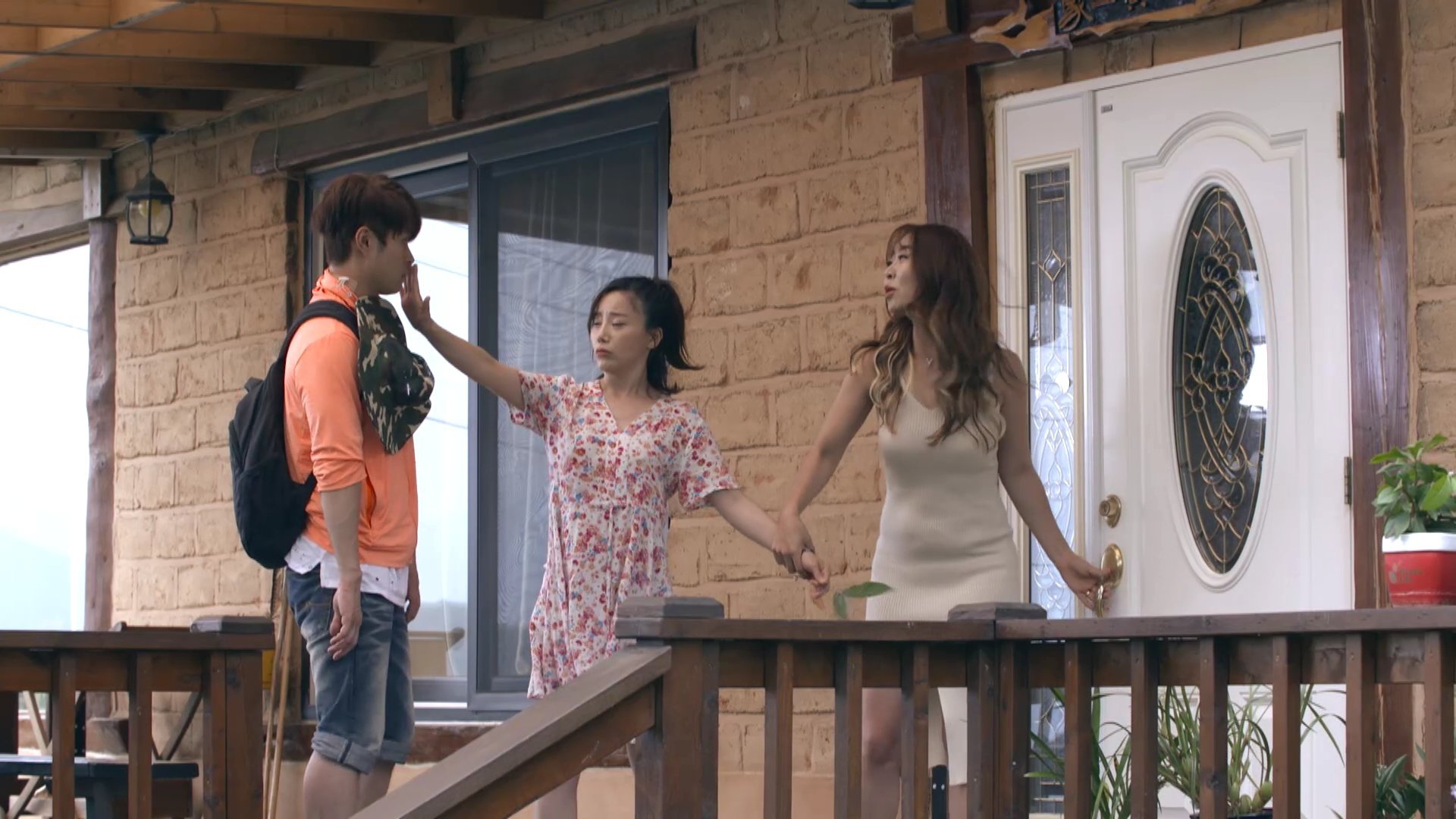 Backdrop for An Affair - Two Sisters