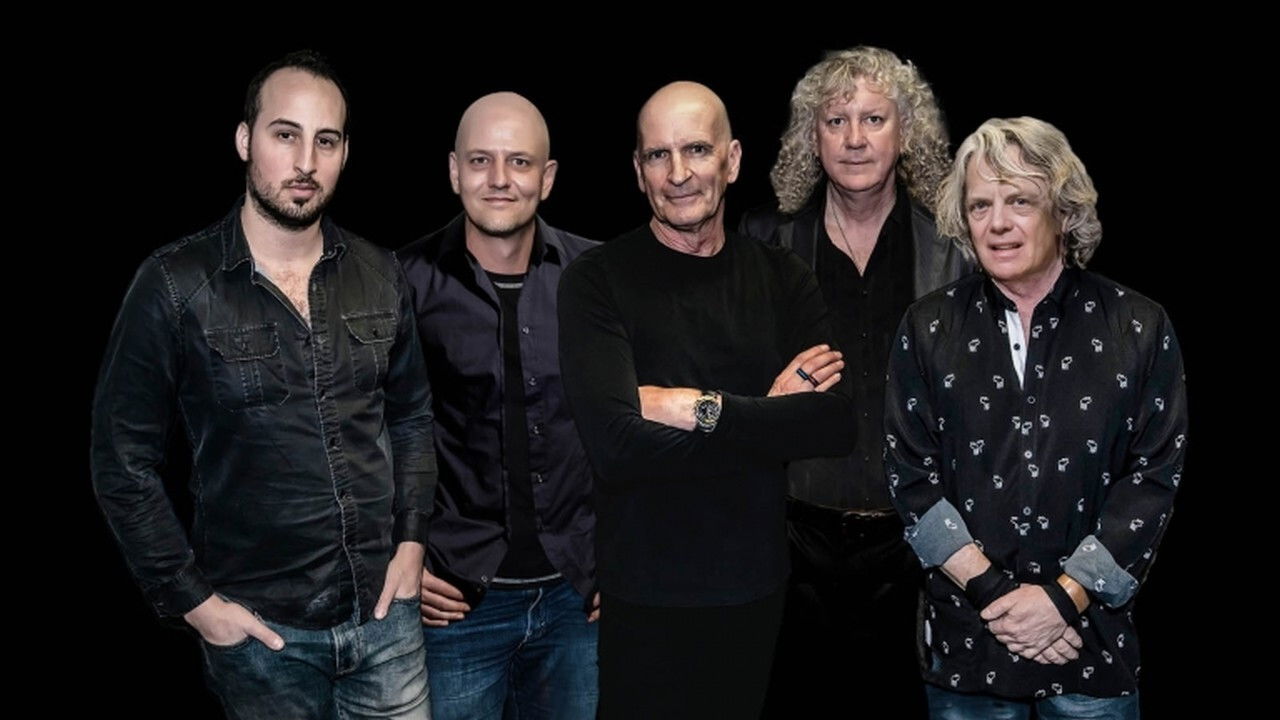 Backdrop for Saga: Worlds Apart Revisited