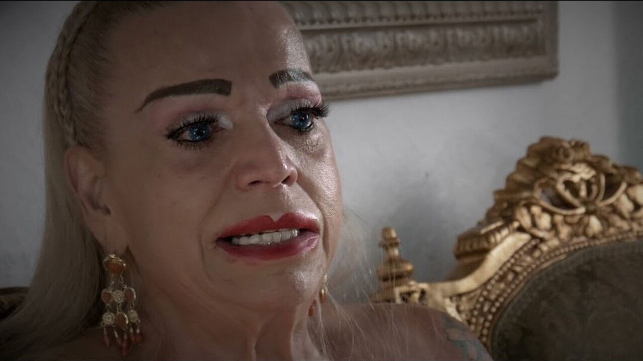 Backdrop for Triángulos rosas