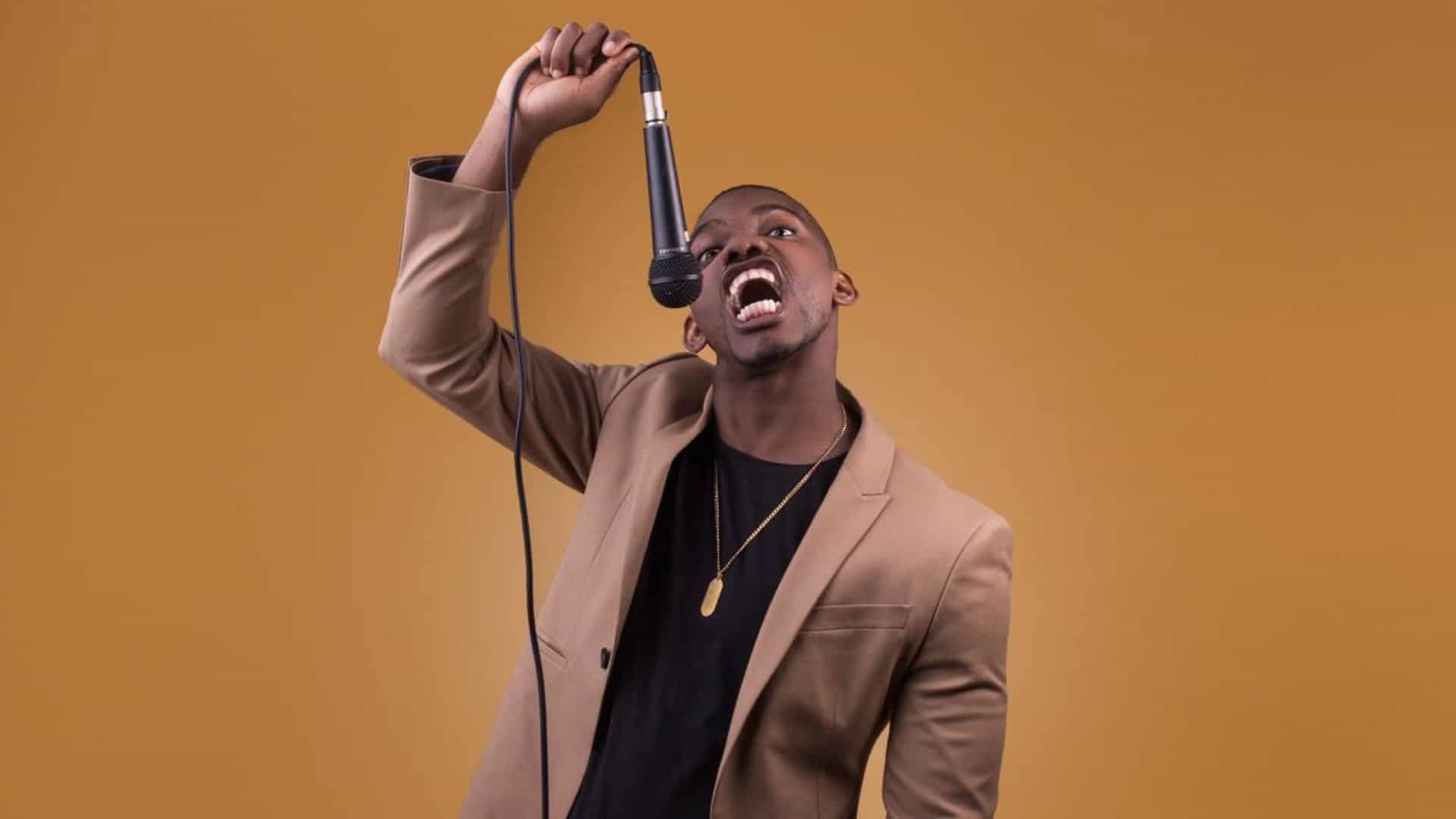 Backdrop for O Imortal - Gilmário Vemba