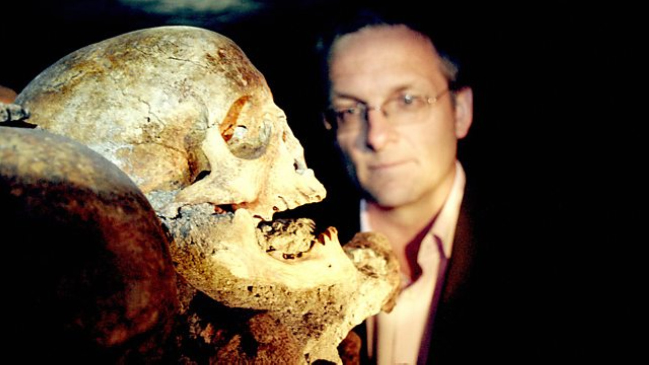 Backdrop for Blood and Guts: A History of Surgery