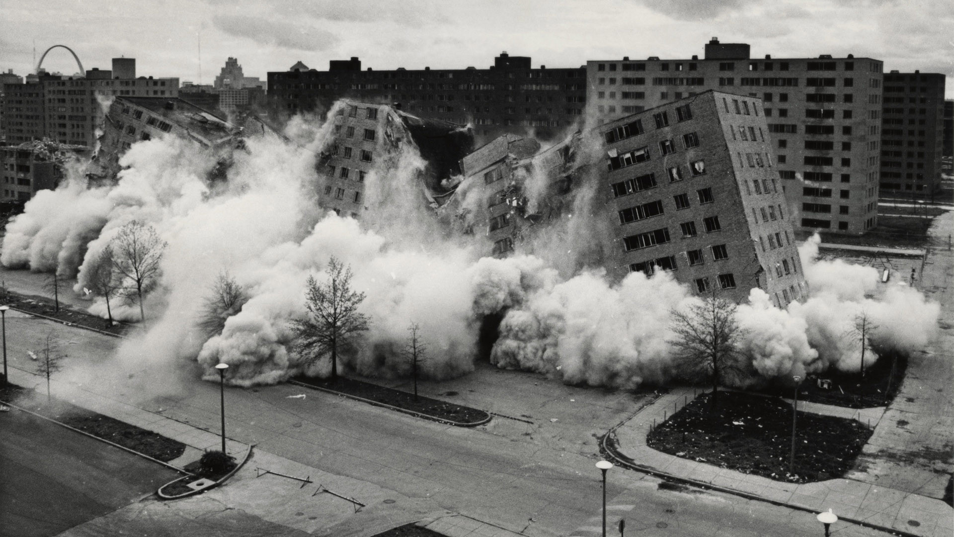 Backdrop for The Pruitt-Igoe Myth