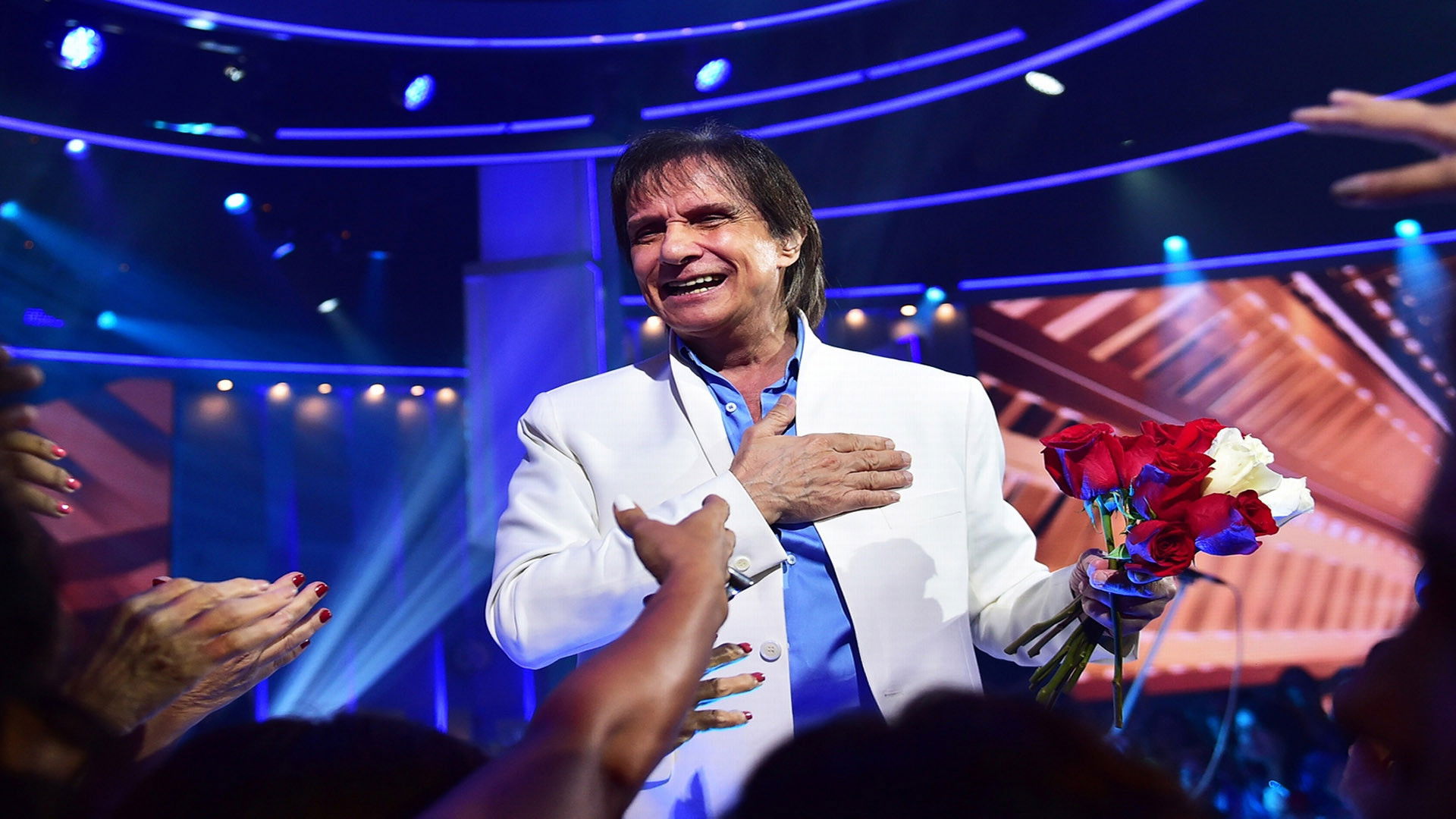 Backdrop for Roberto Carlos e Caetano Veloso - A Música de Tom Jobim