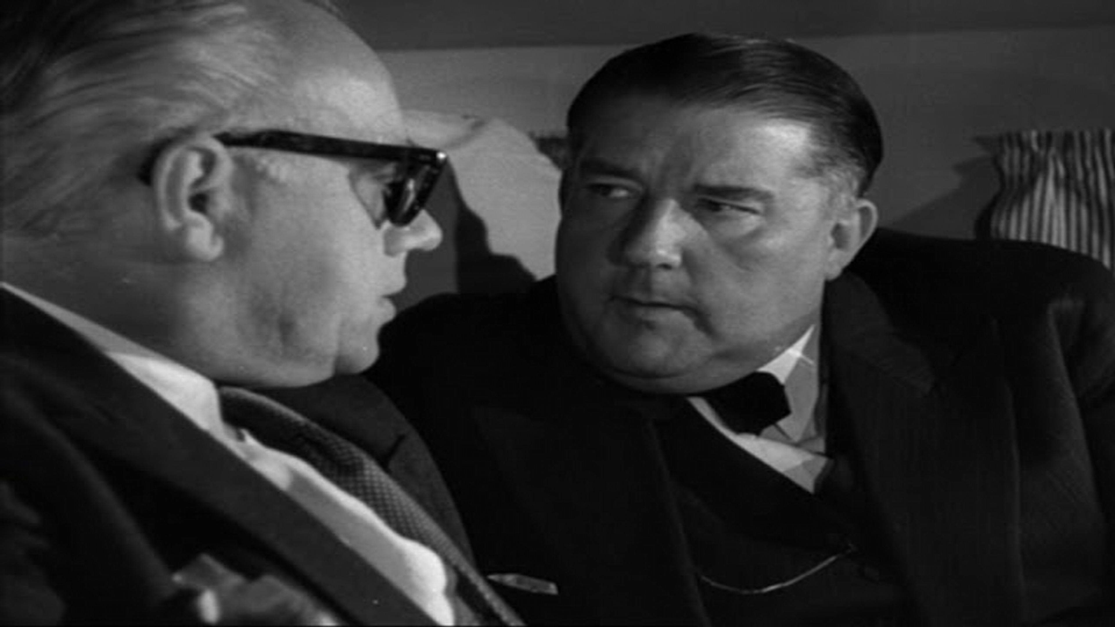 Backdrop for Lyntoget