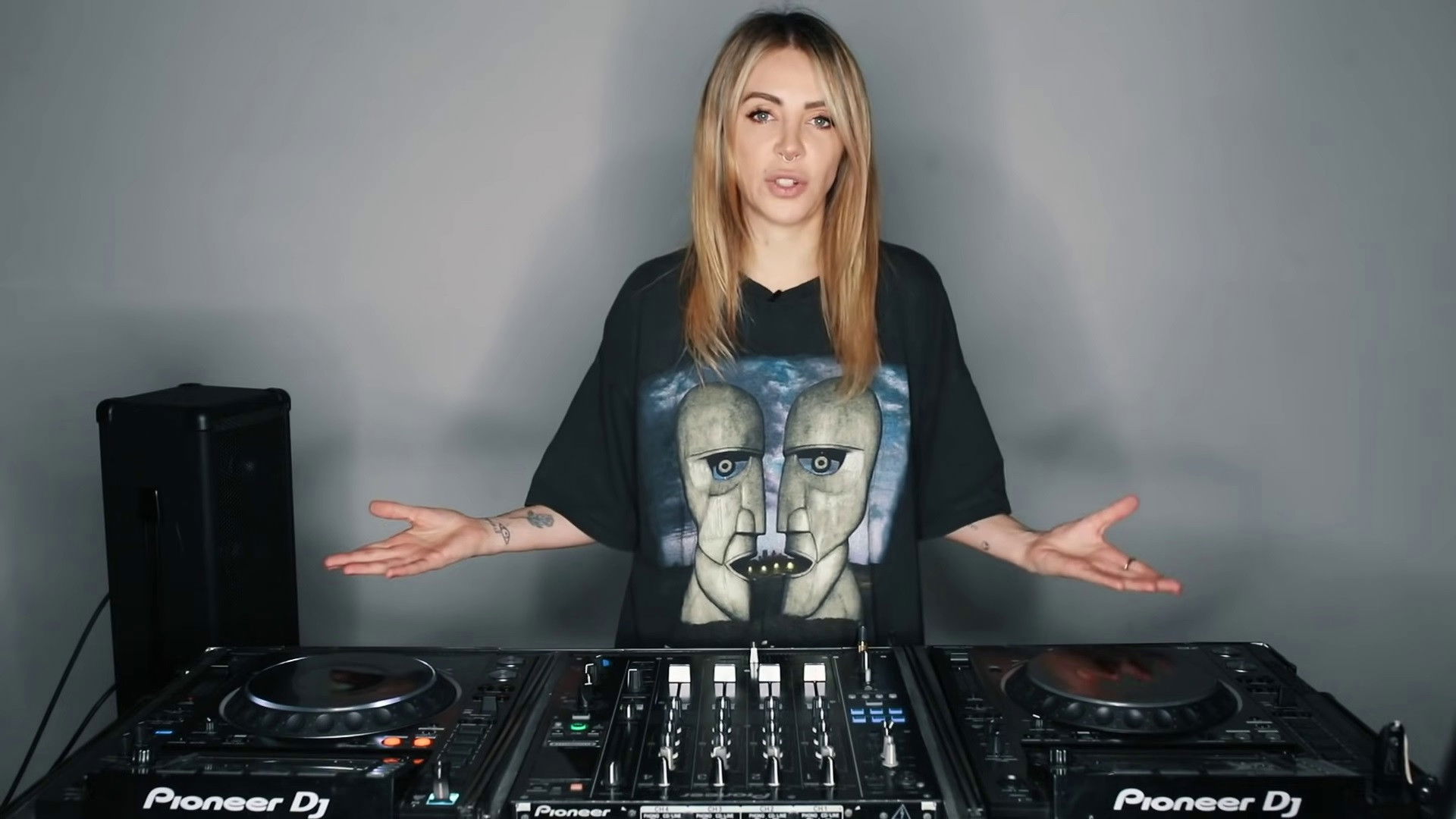 Backdrop for How To DJ For Beginners