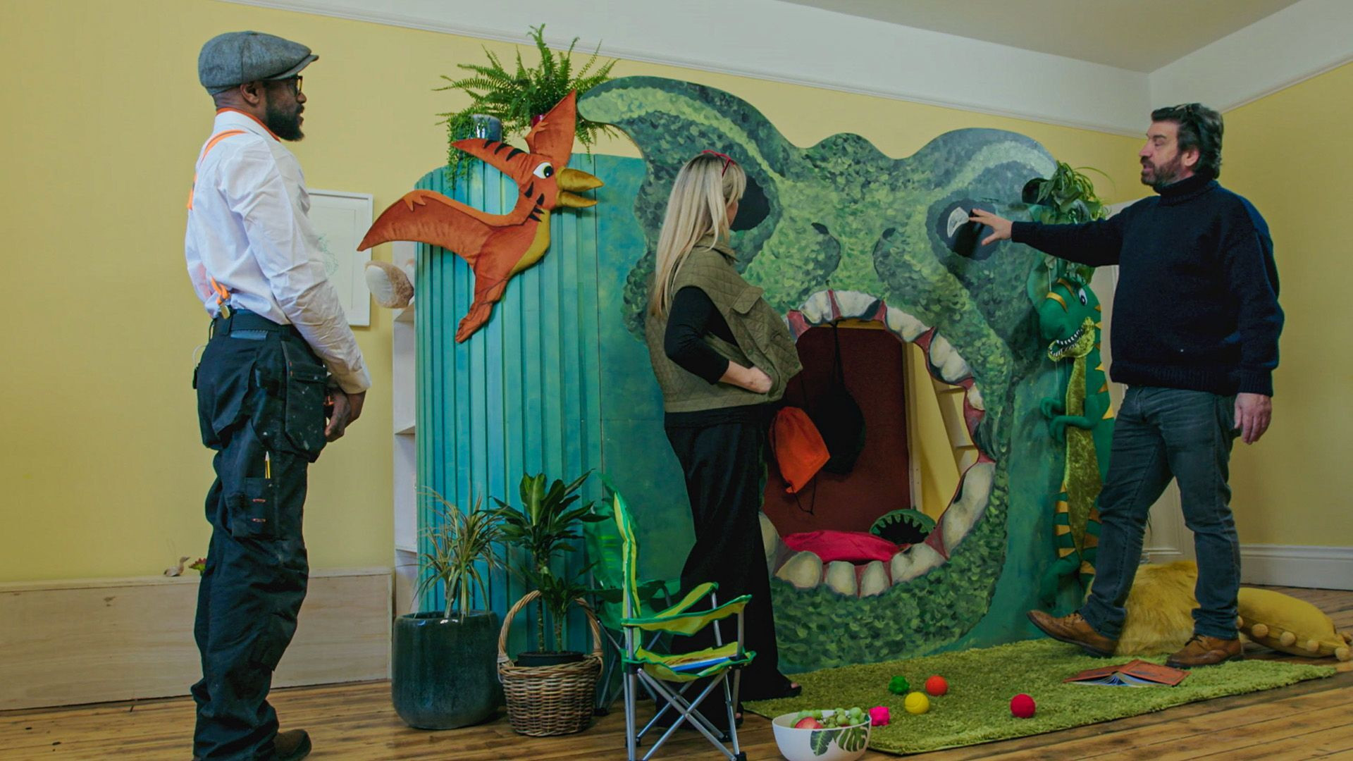 Backdrop for Nick Knowles' Better Homes