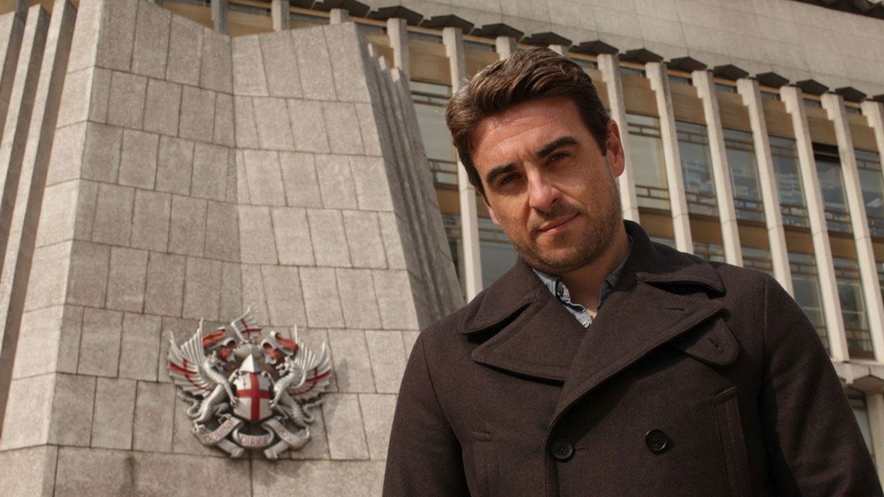 Backdrop for Undercover: Nailing the Fraudsters