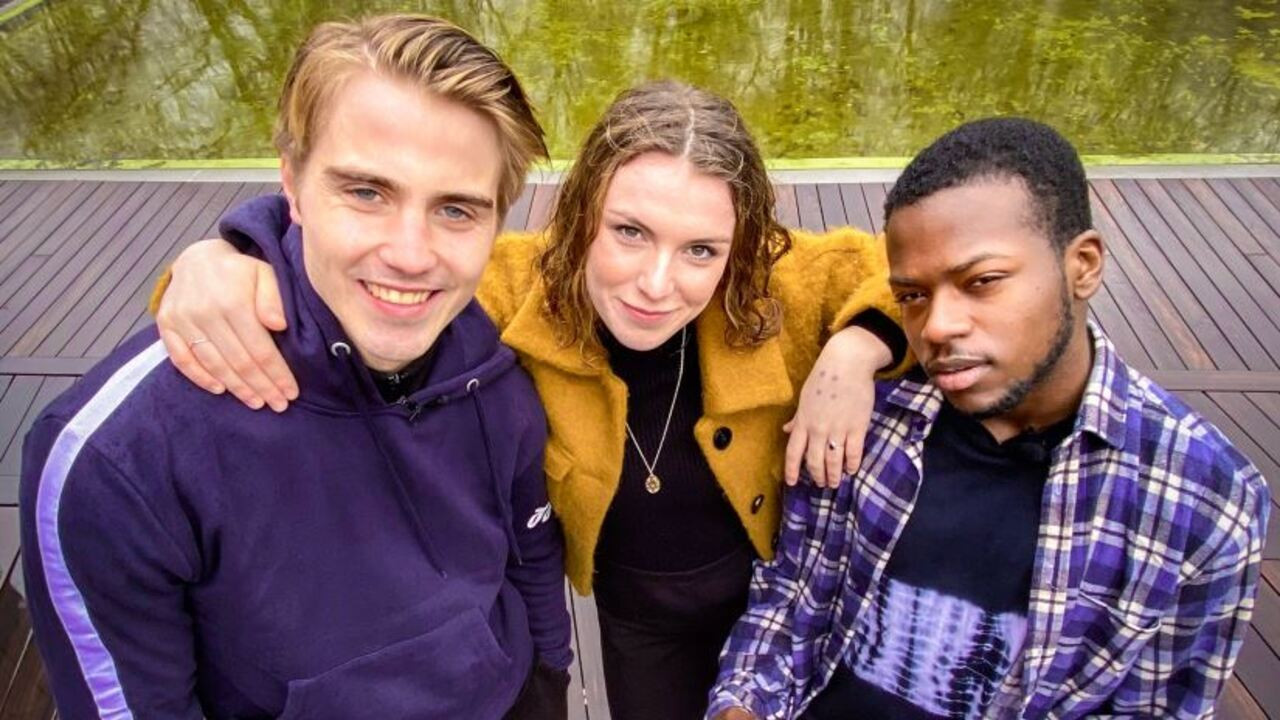 Backdrop for Kapot Gaan