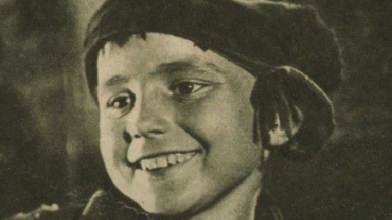 Backdrop for Torn-Off Sleeves