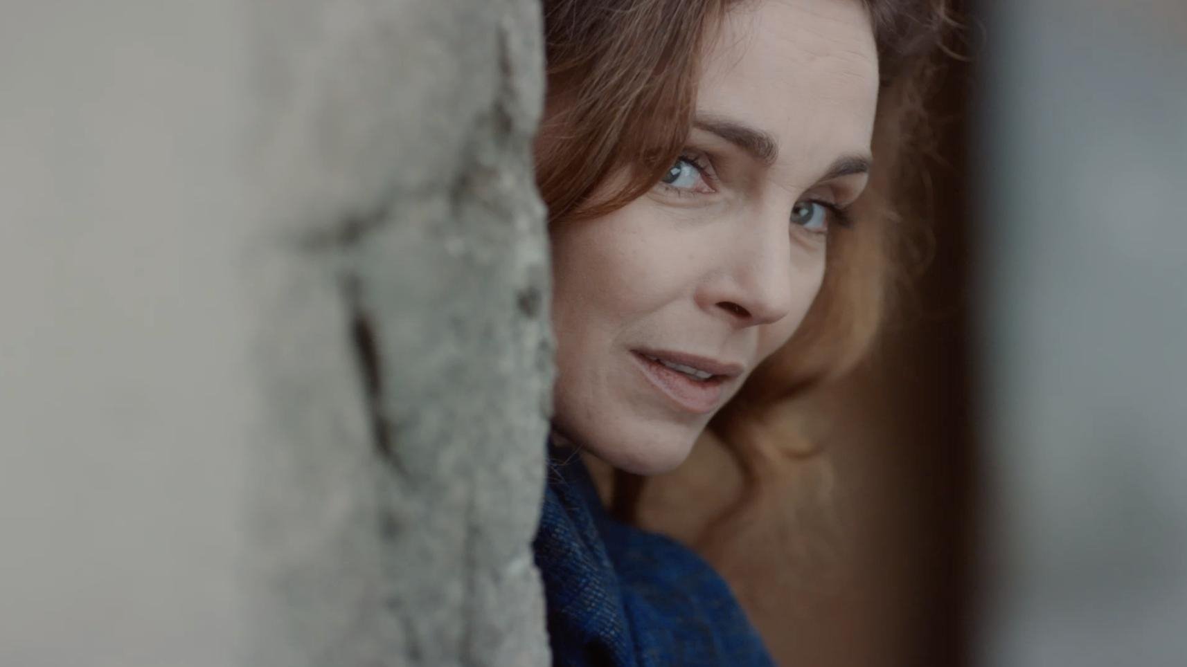 Backdrop for Les Secrets