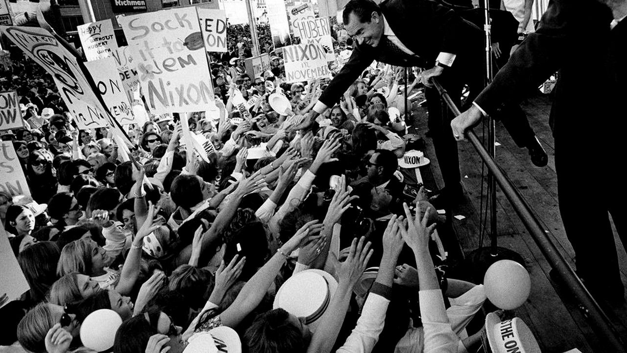 Backdrop for Duel for the White House