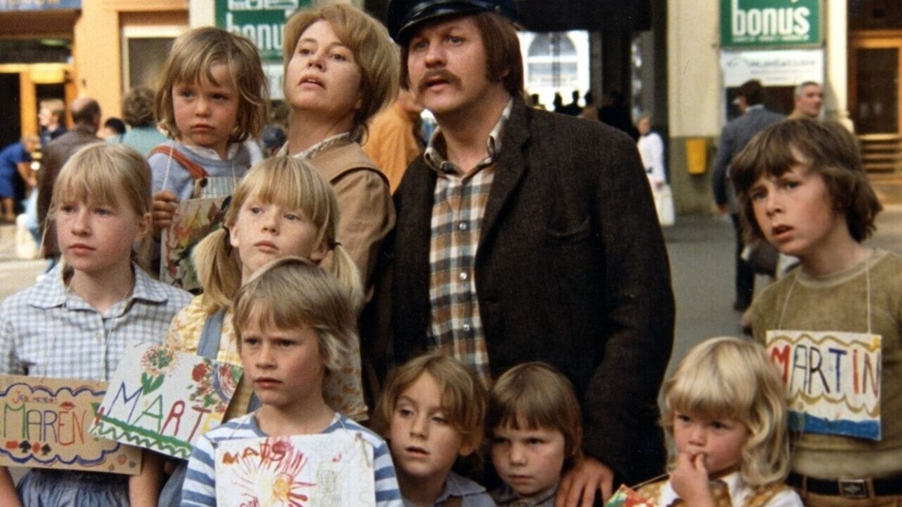 Backdrop for Grandma and the Eight Children