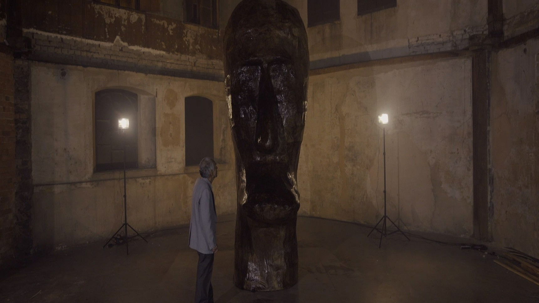 Backdrop for Caro, Bernardo