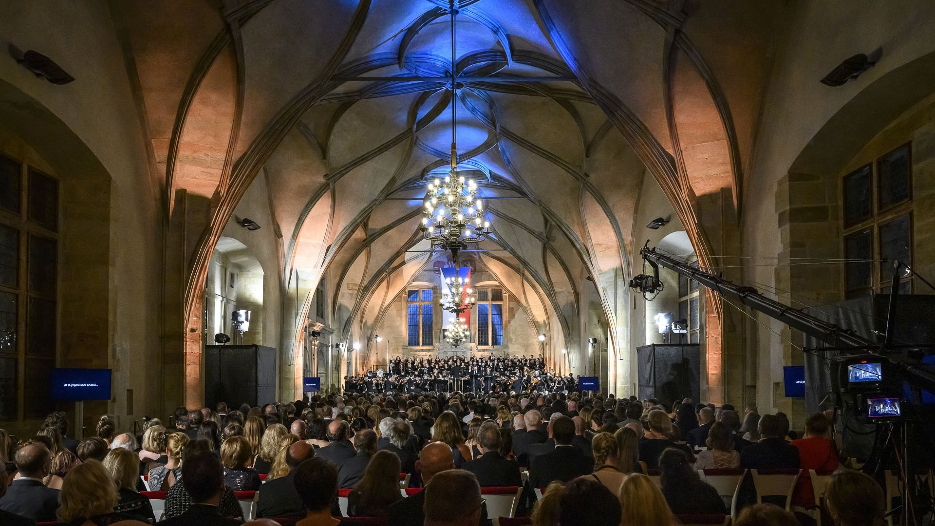 Backdrop for Benjamin Britten: Válečné rekviem
