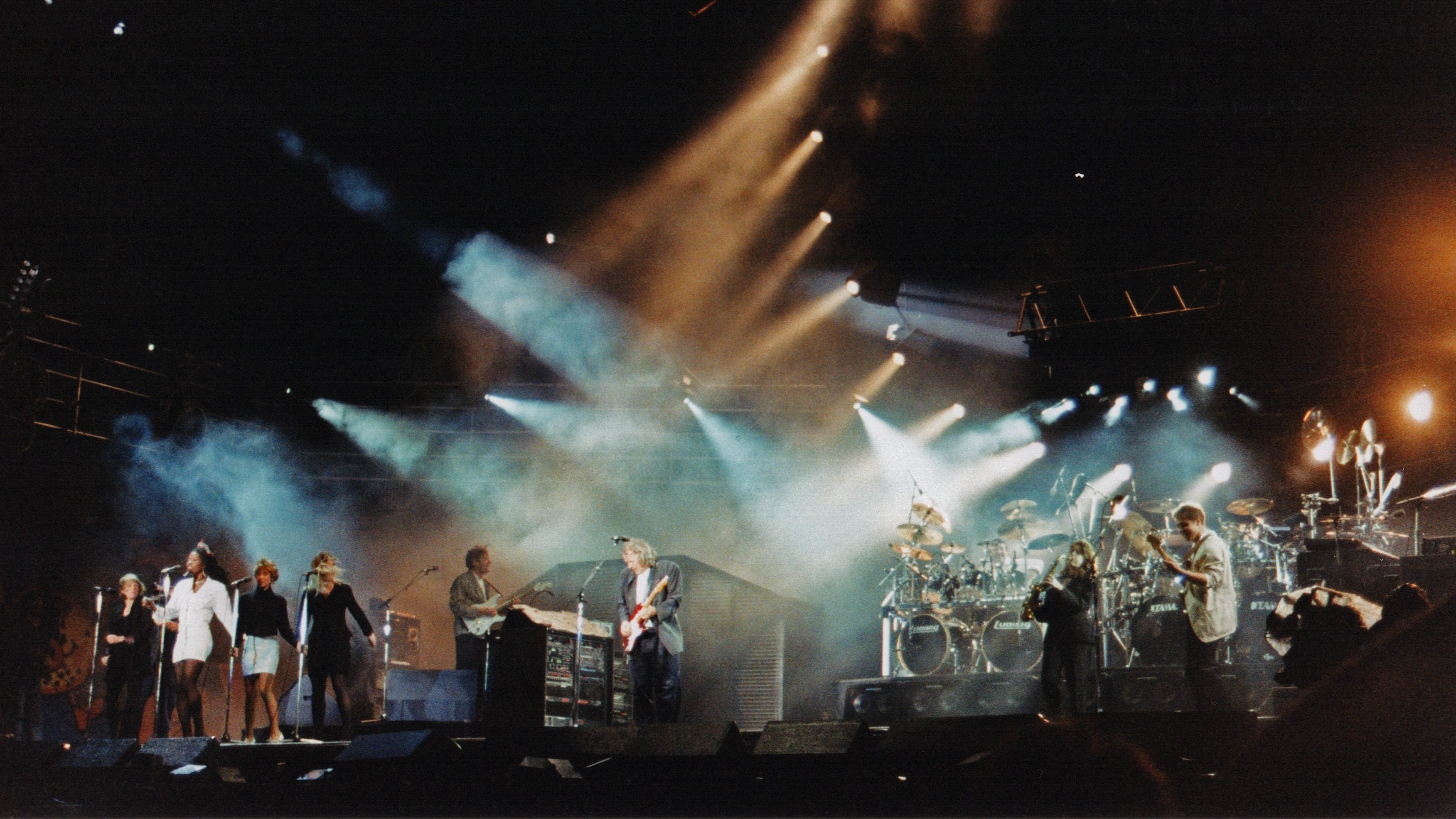 Backdrop for Pink Floyd: Live at Knebworth