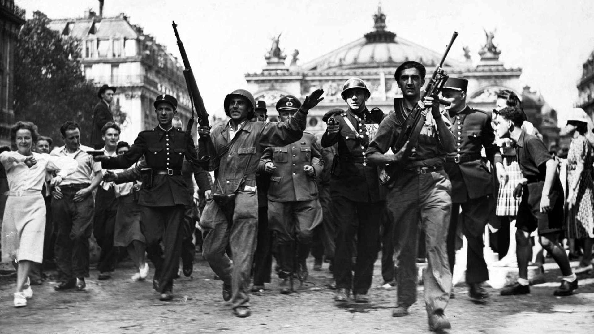 Backdrop for 39-45, de la France occupée à la France libérée