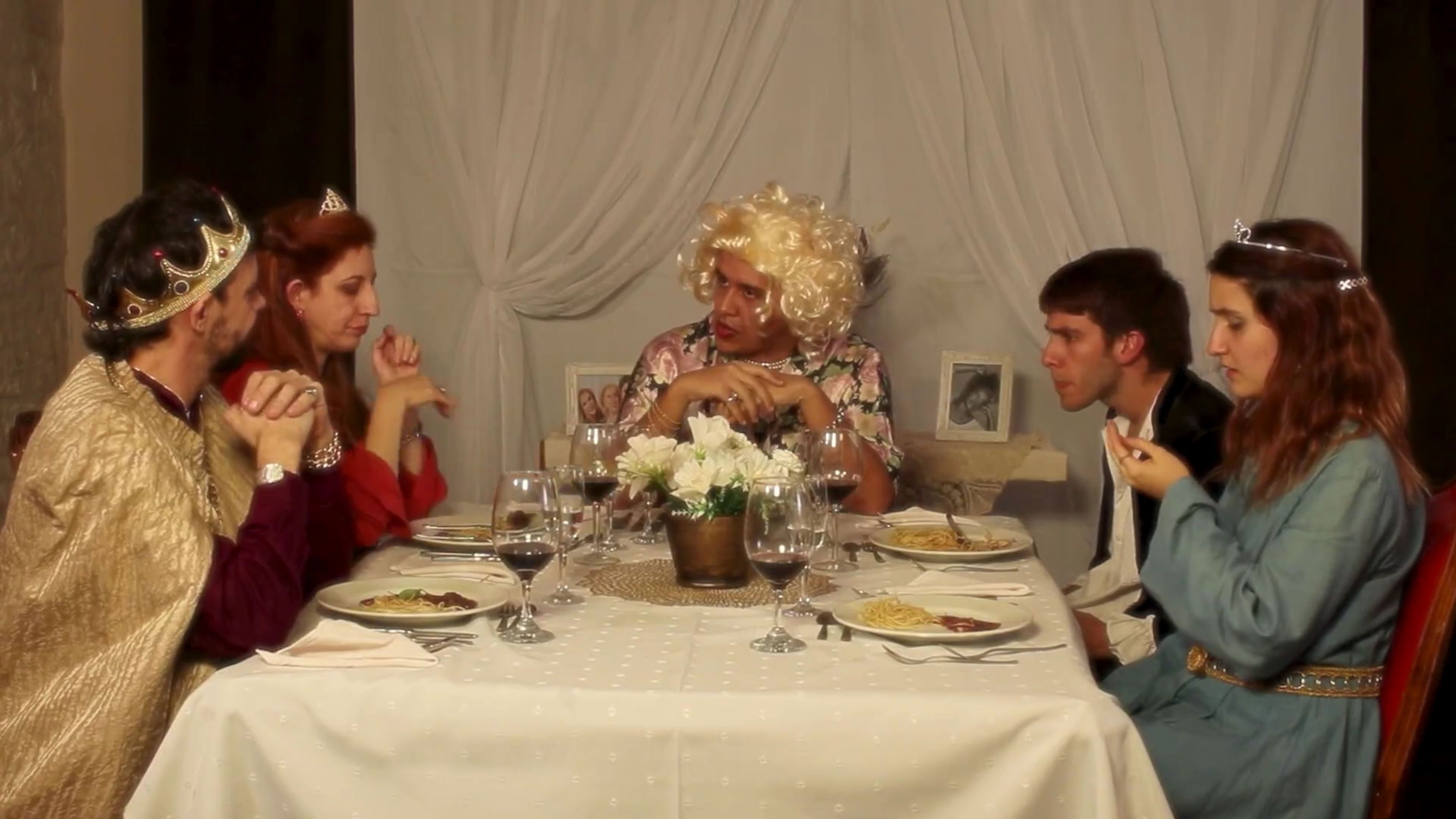 Backdrop for La Mesaza de Hamlet