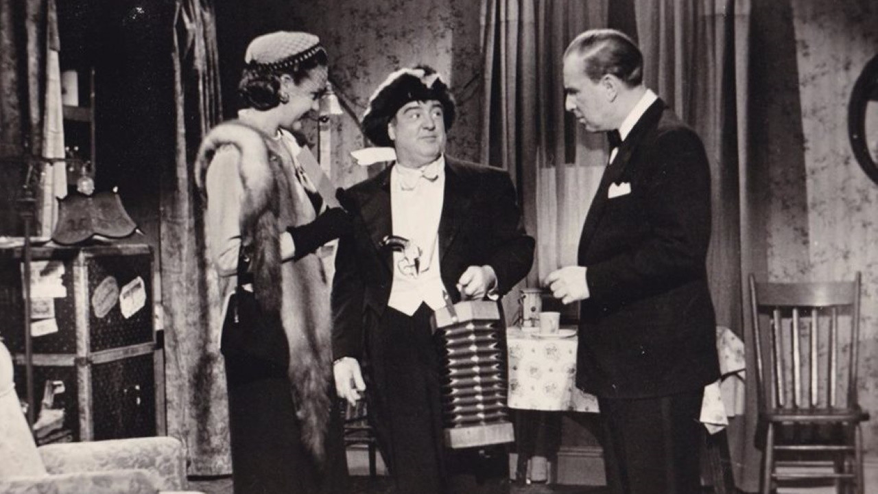 Backdrop for Comin' Round the Mountain