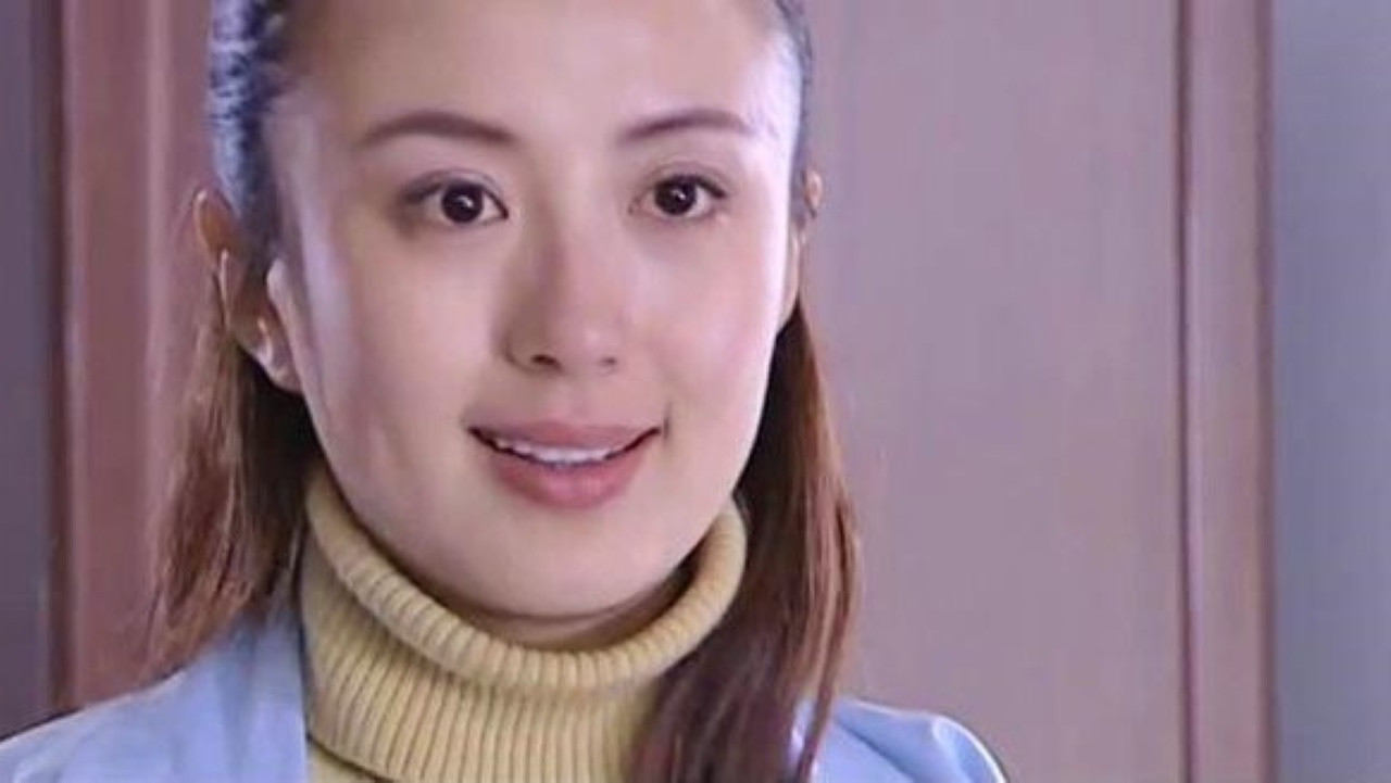 Backdrop for 悲情红与黑