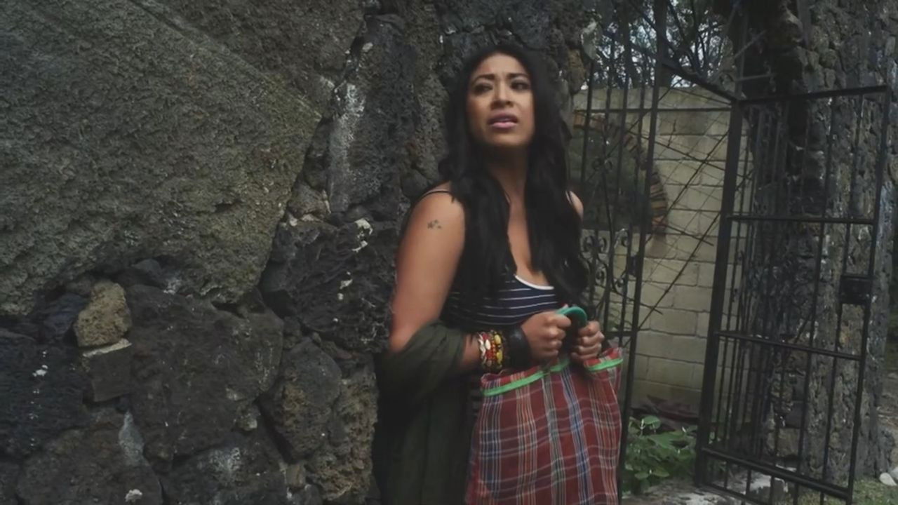 Backdrop for Amor maldito