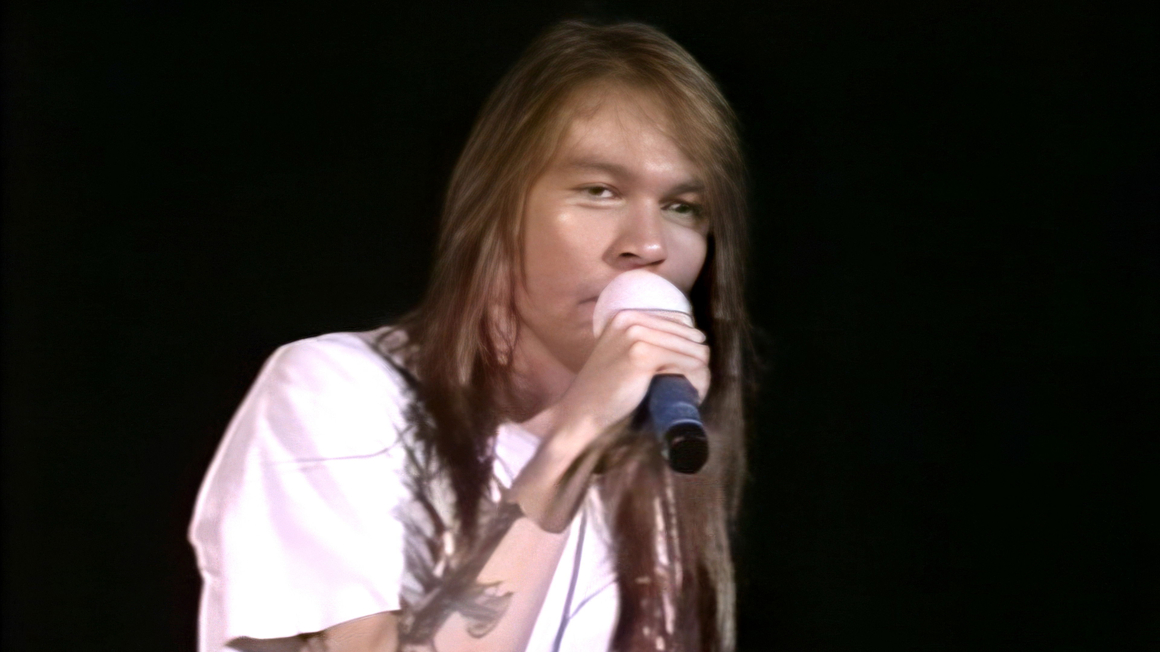 Backdrop for Guns N' Roses:  Live In Oklahoma City