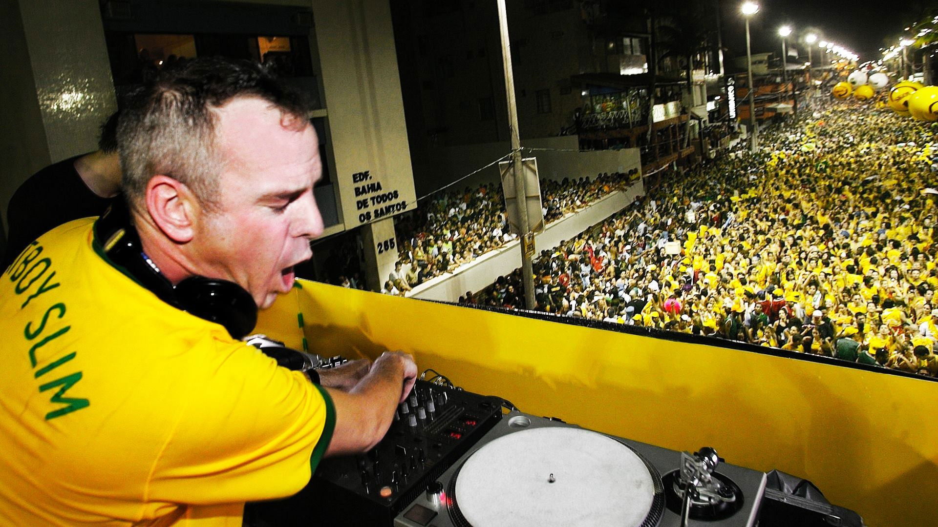 Backdrop for Fatboy Slim: Incredible Adventures In Brazil