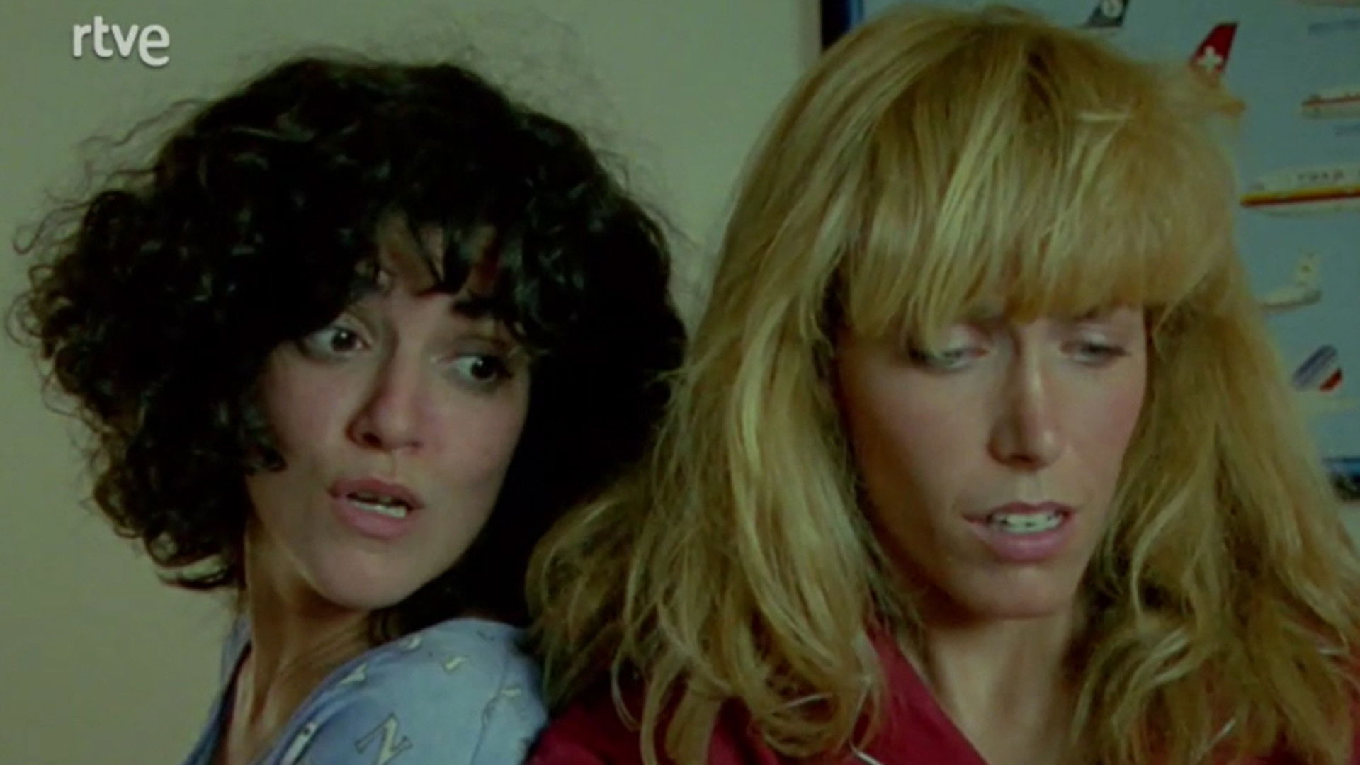 Backdrop for Las Chicas de Hoy en Día