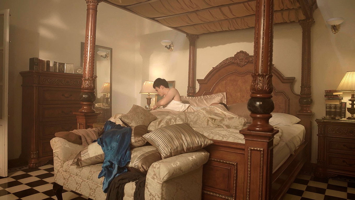 Backdrop for Manzanas