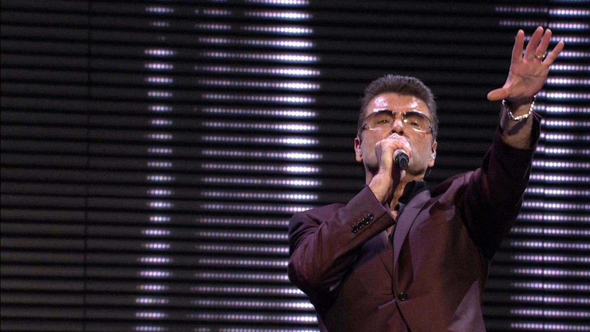 Backdrop for George Michael - Live In London Bonus Tracks