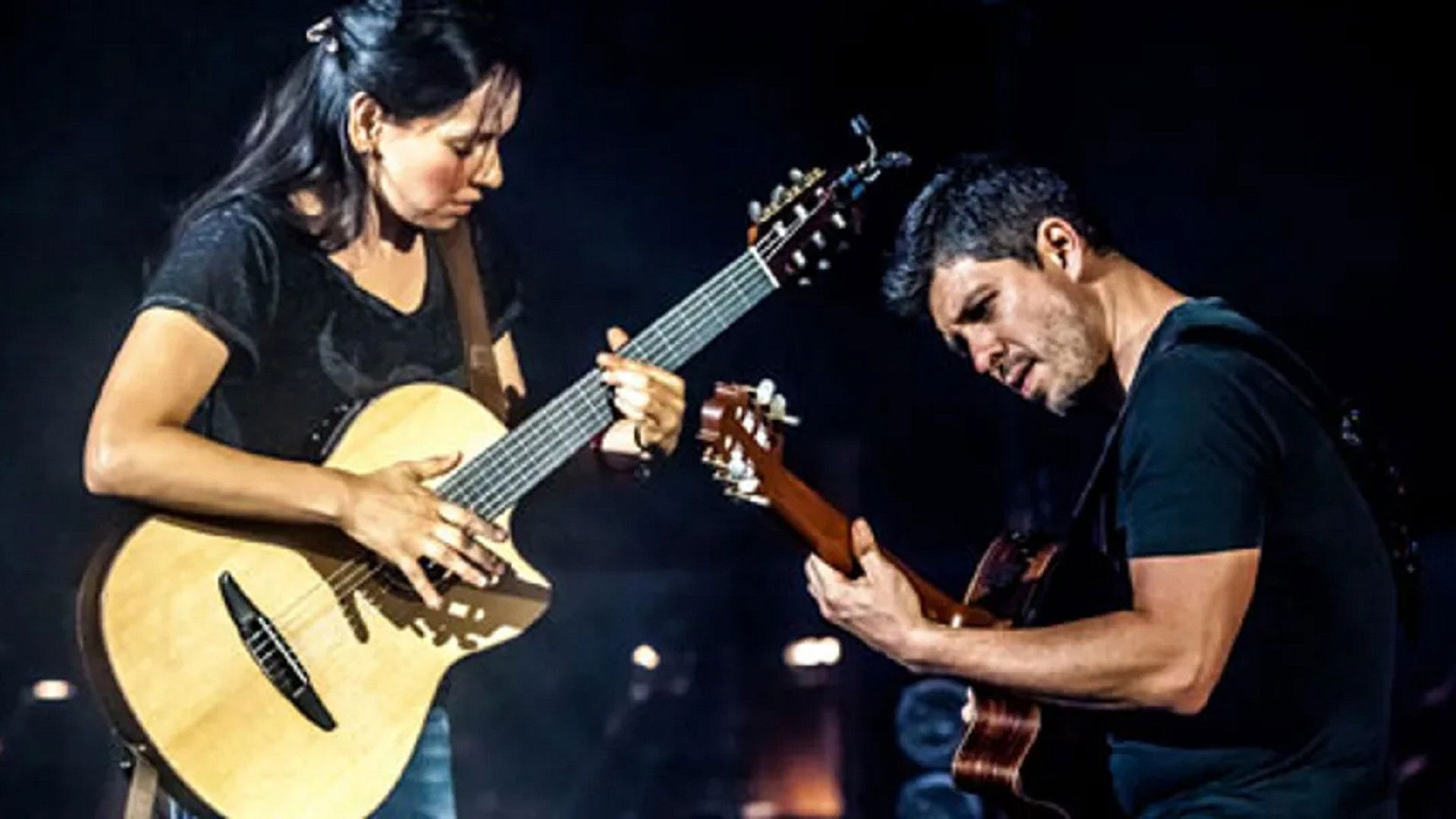 Backdrop for Rodrigo y Gabriela: Bonus DVD