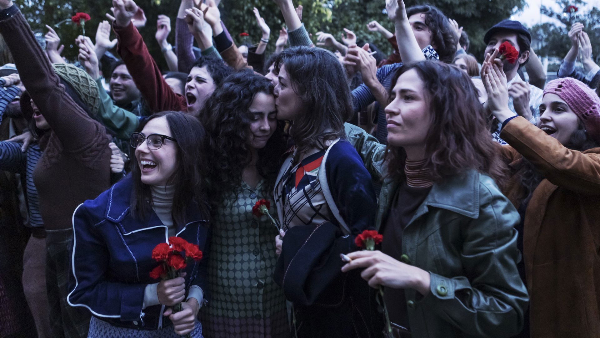 Backdrop for Mulheres, às armas!