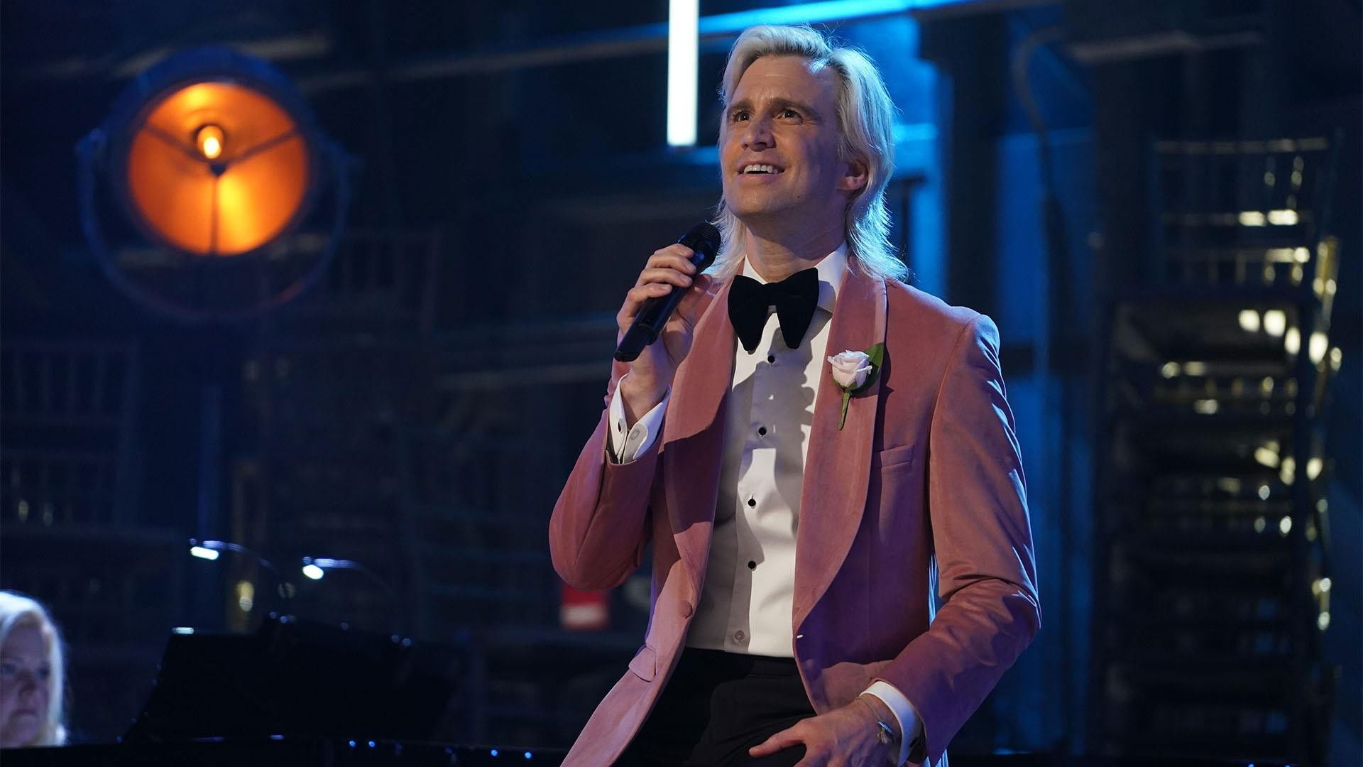 Backdrop for Stars on Stage from Westport Country Playhouse: Gavin Creel