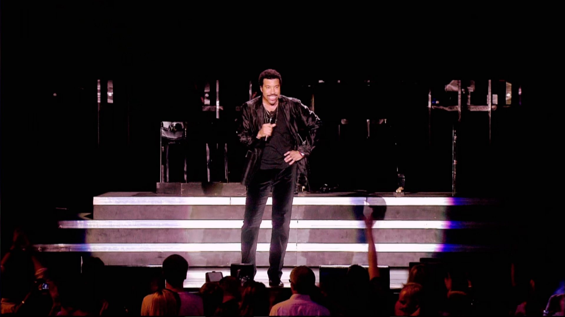 Backdrop for Lionel Richie: Live in Paris - His Greatest Hits and More