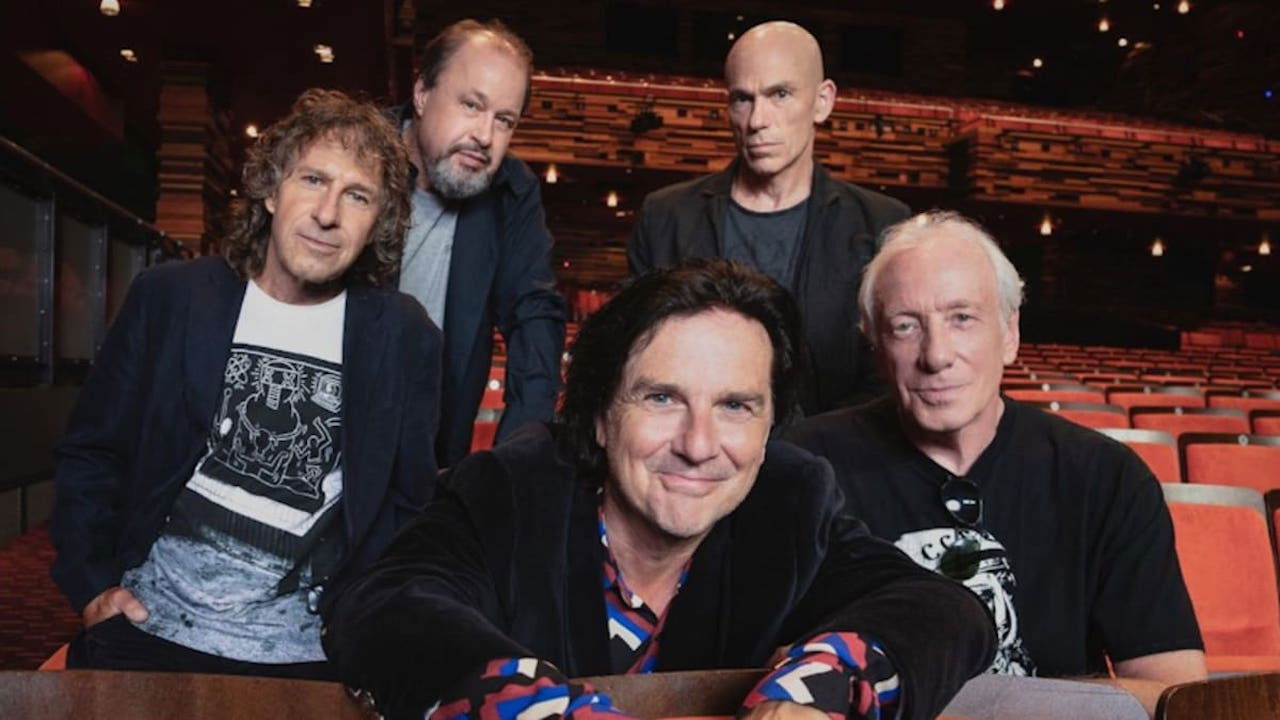 Backdrop for Marillion: Distant Lights