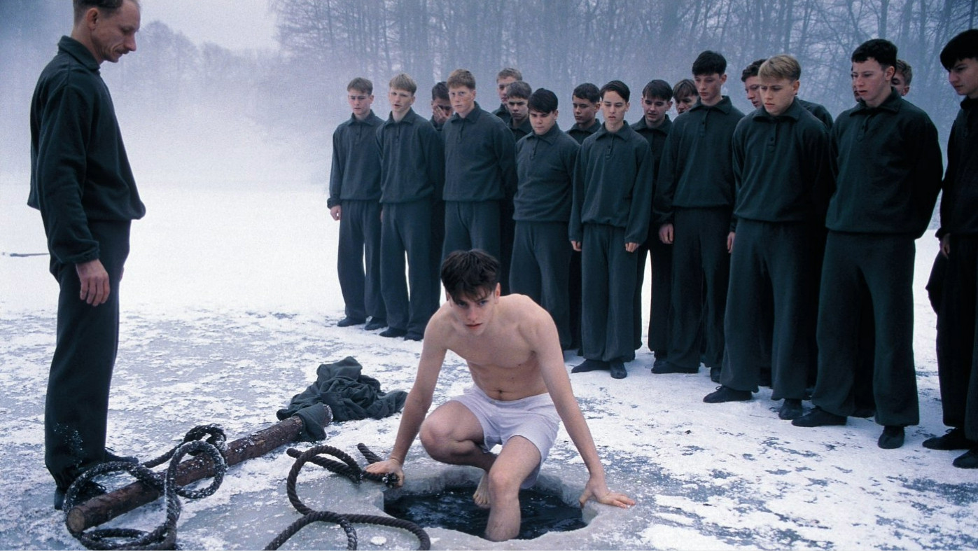 Backdrop for Before the Fall