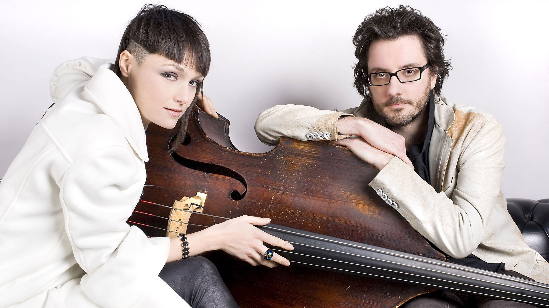 Backdrop for Musica Nuda - Live In Paris