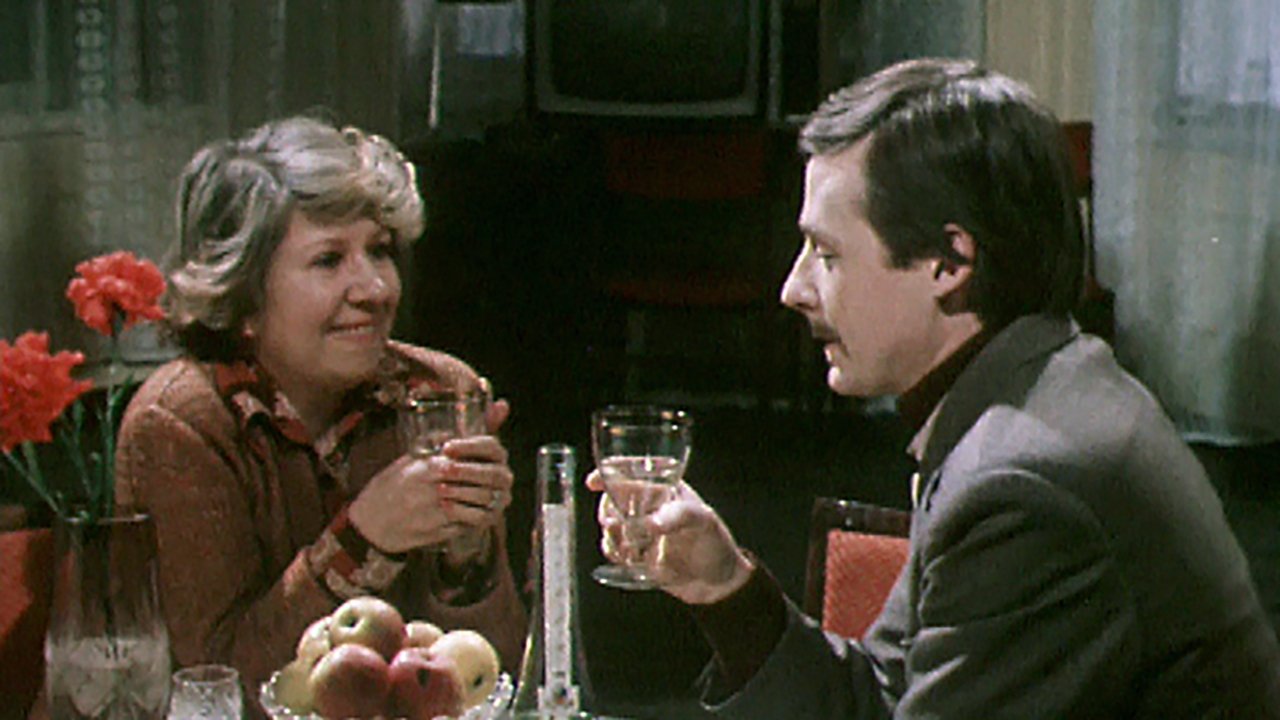 Backdrop for К кому залетел певчий кенар