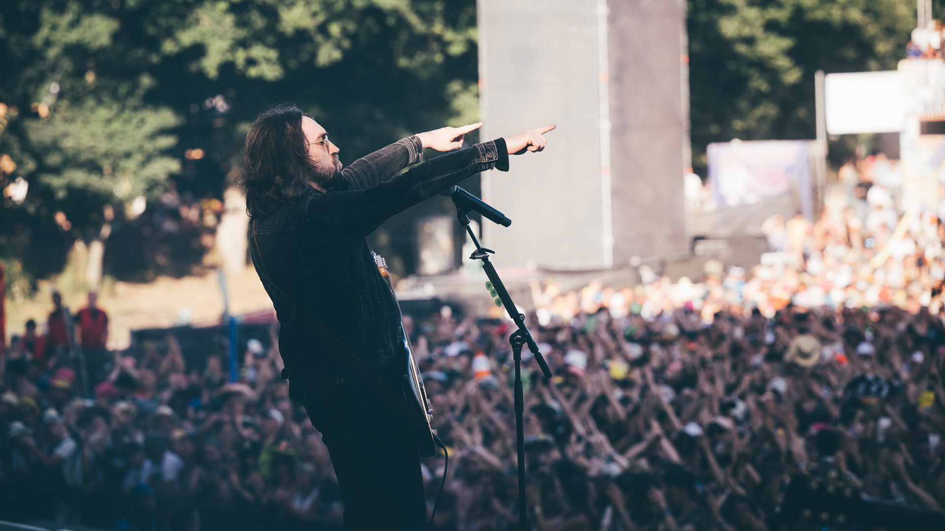 Backdrop for Matmatah en concert aux Vieilles Charrues 2022