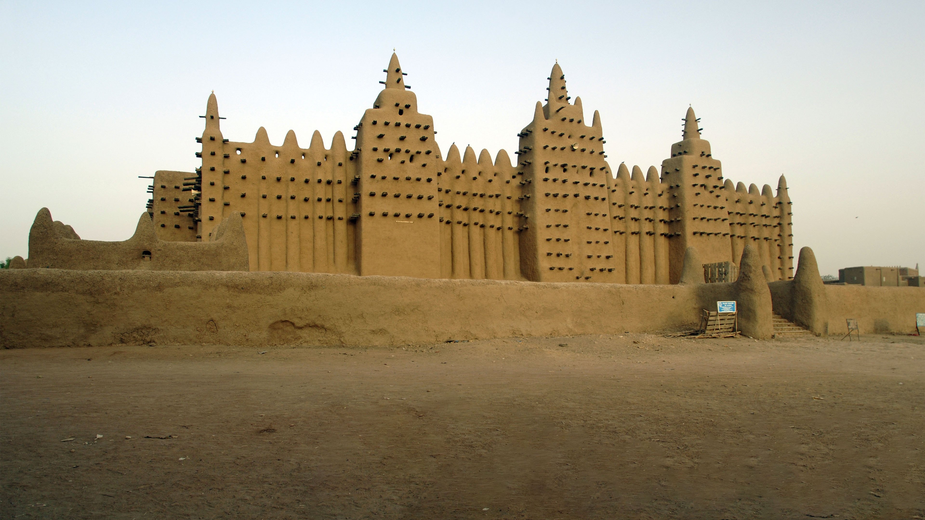 Backdrop for Paradise Found