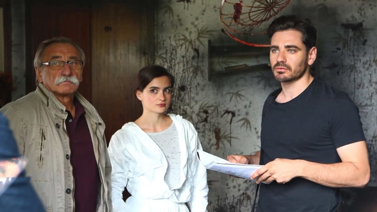 Backdrop for Einstein – Případy nesnesitelného génia