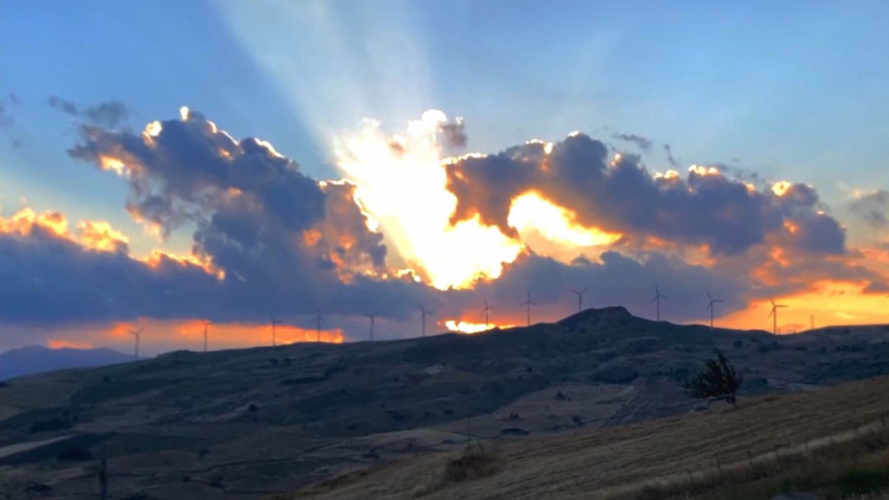 Backdrop for mondano